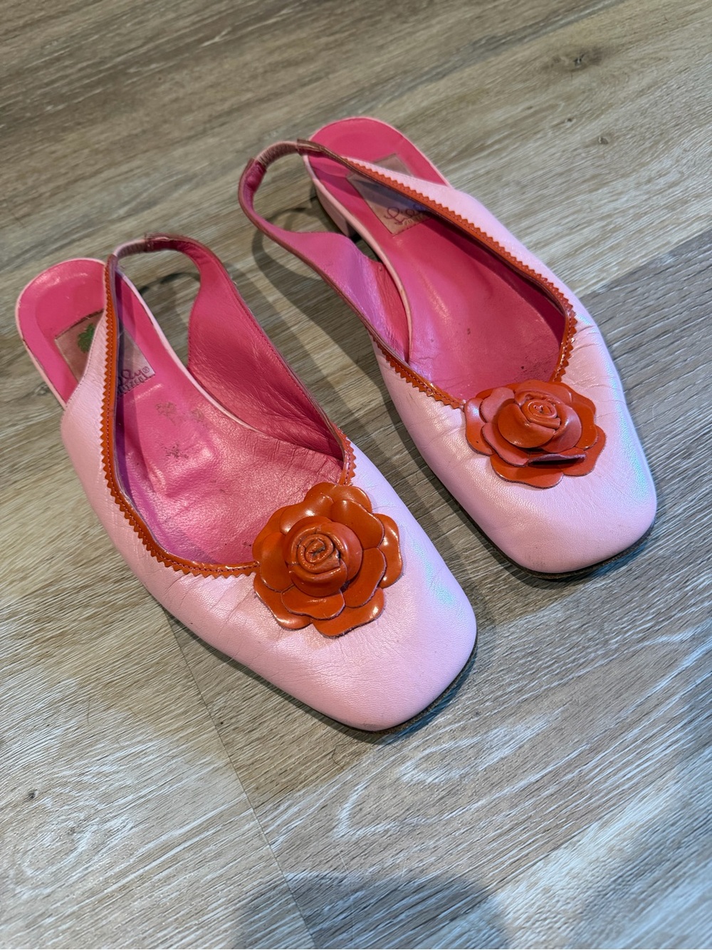 Vintage Lilly Pulitzer Pink Slingback Mules with Red Floral Accent 🩷 - Picture 4 of 16